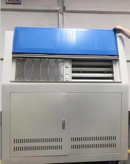 QUV紫外線老化試驗箱測試區(qū)部分