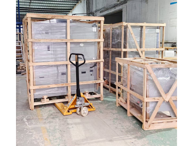 定制鹽霧腐蝕試驗(yàn)箱發(fā)貨廣東陽江客戶公司